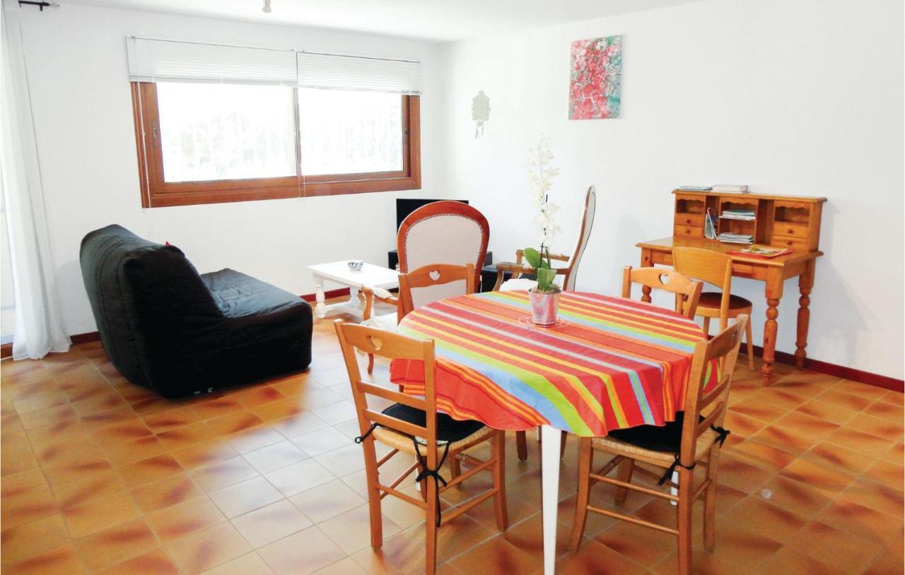 Stunning Apartment In Pignan With Kitchen Exterior photo